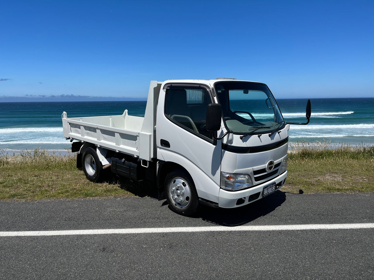 2007 Hino Dutro Car License 3T Tipper