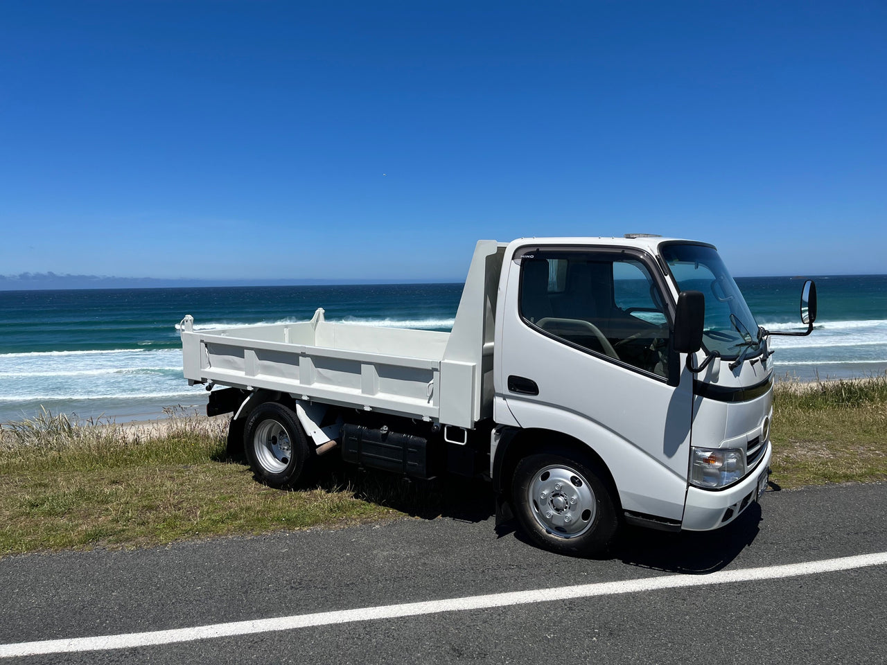 2007 Hino Dutro Car License 3T Tipper