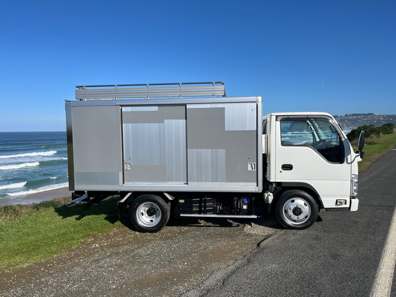2019 Isuzu NHS