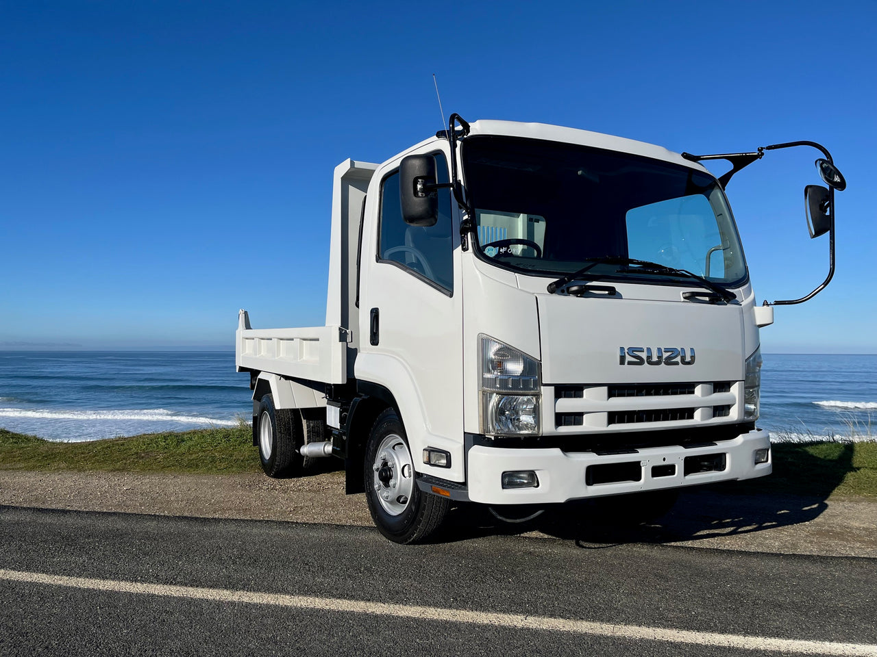 2008 Isuzu FRR90