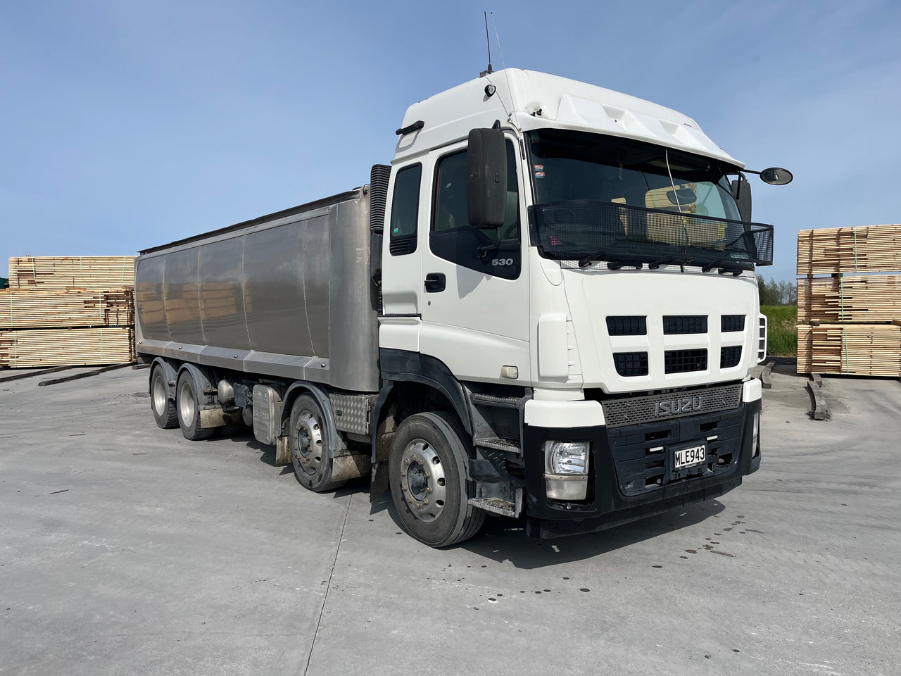 2020 Isuzu CYJ530 Low Km Isuzu Bathtub