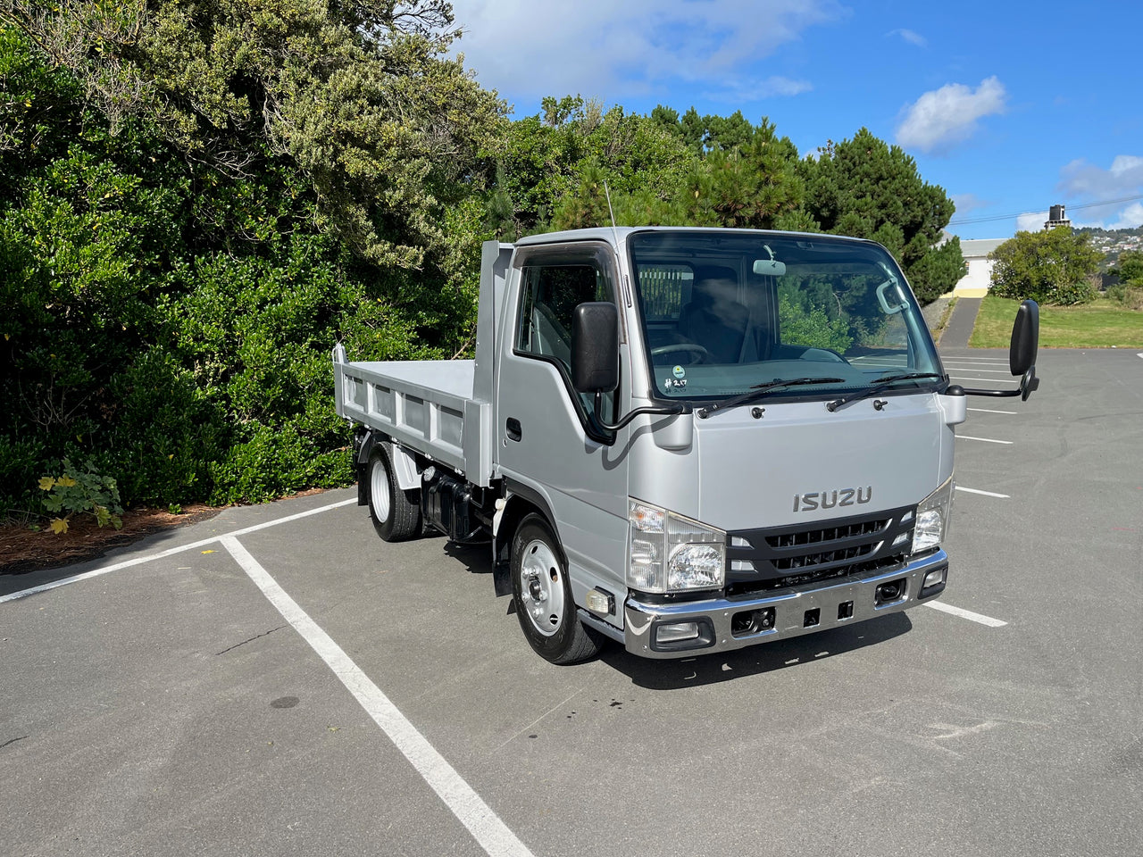 2016 Isuzu Elf Car Licence Tipper